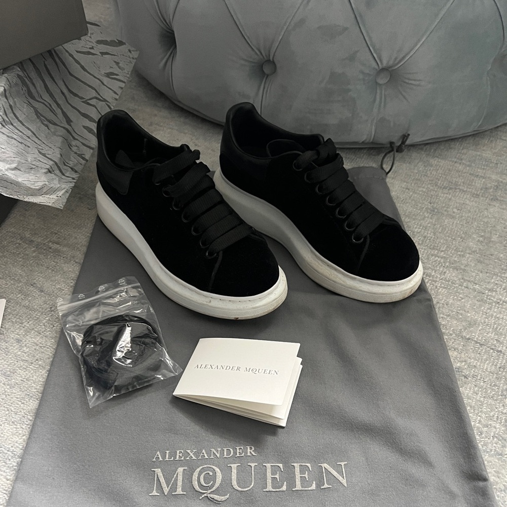 Alexander McQueen Ladies size 37 Black Velvet Sneakers original box and shoe bag